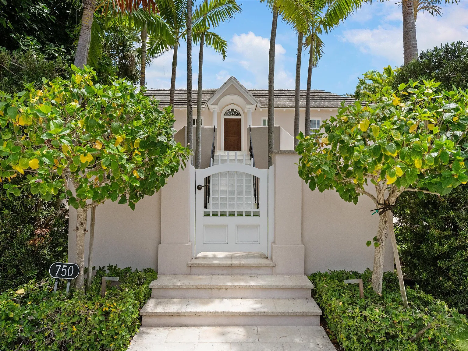 4 bed, 4.0 bath, 3389 sqft, $62,500 — Photo 3