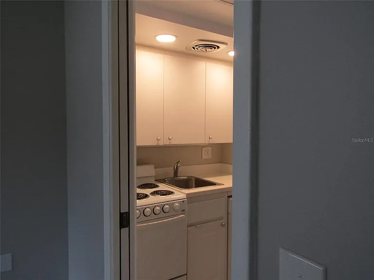 3553 Longmeadow #27 — Photo 12