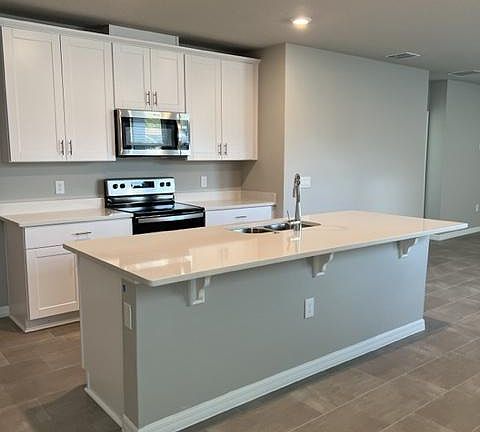 2nd image of 953 Rivers Crossing St
