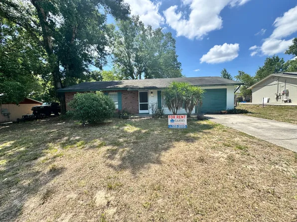316 E Primrose Ln, Lady Lake, FL 32159