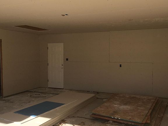 2nd image of 120 Hillcrest Dr
