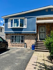 5 Chopin Ct, Jersey City, NJ, 07302
