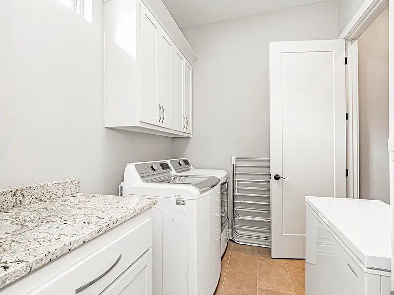 37464 Cypress Hollow Ave — Photo 16