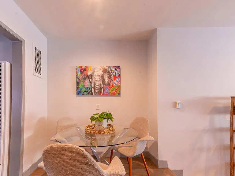 1119 Lincoln Blvd #6 — Photo 5