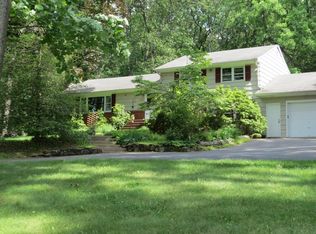 333 Meyersville Rd, Gillette, NJ 07933