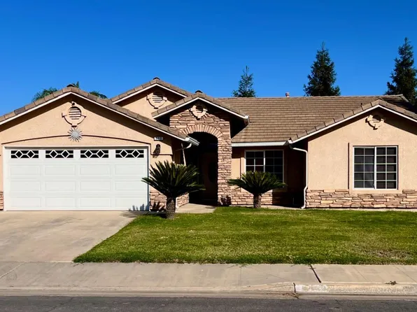 922 Sequoia St, Parlier, CA 93648