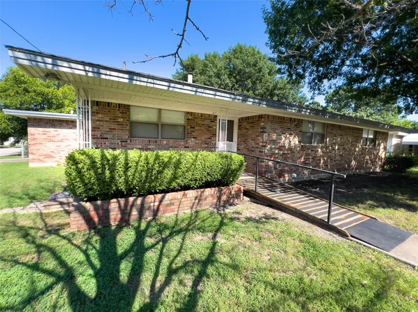 420 N Hickory St, Muenster, TX 76252