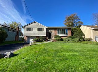 34 Shepherds Dr, Scarsdale, NY 10583
