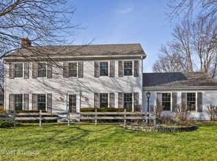 300 Old Mill Rd, Barrington, IL 60010