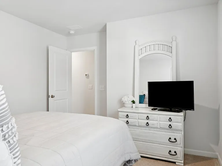 3921 Sawmill Ct — Photo 40