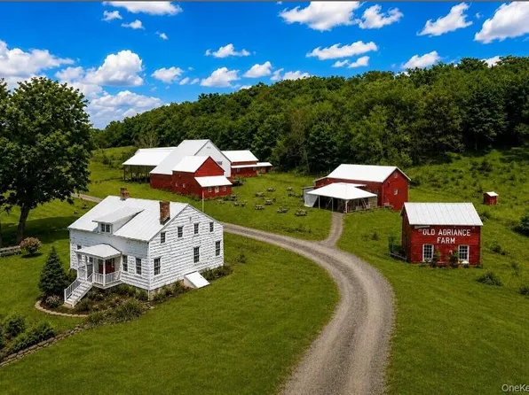 148 N Creek Road, Staatsburg, NY 12580