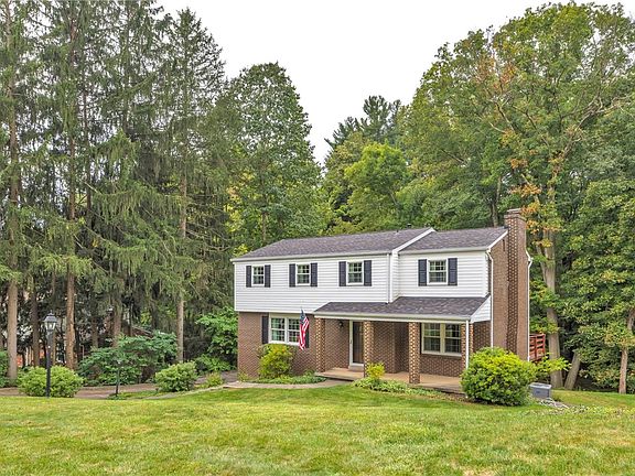 3rd image of 4007 Sloanwood Dr