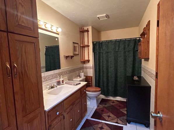 1245 Polk St S, Shakopee, MN 55379