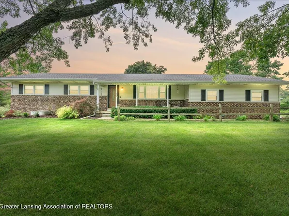11365 Flint Rock Dr, Grand Ledge, MI 48837