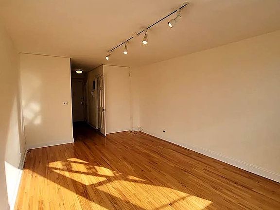 3rd image of 205 W 13th St #6T