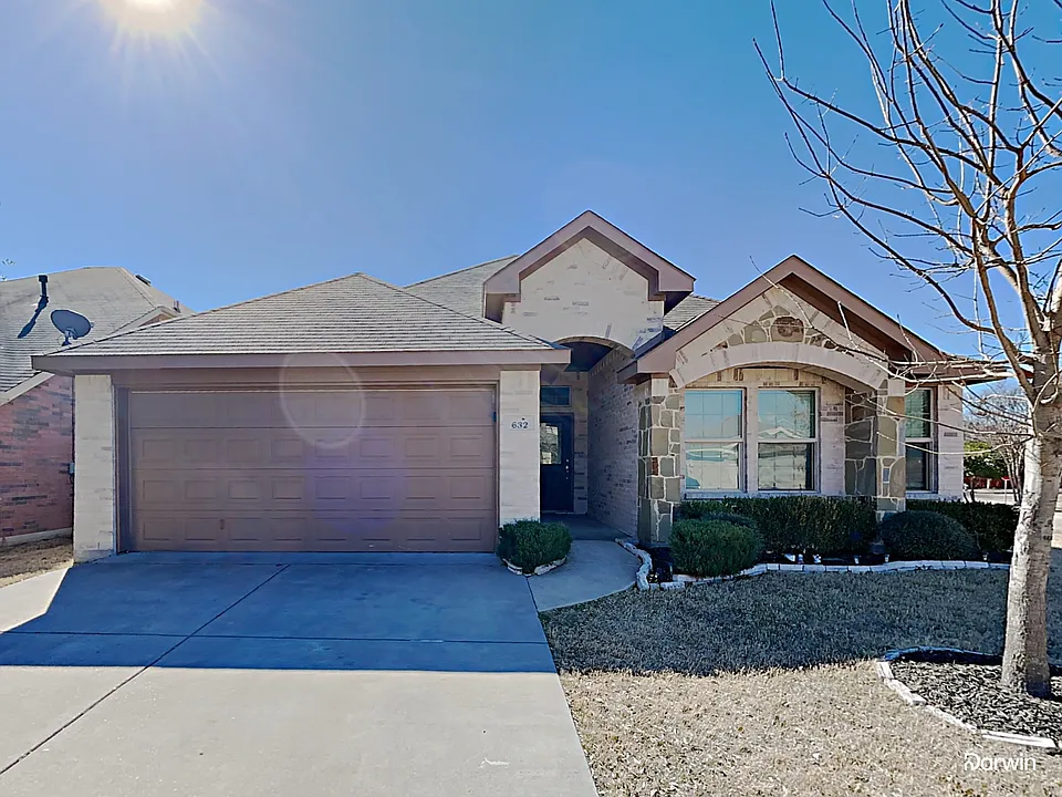 632 Hutchins Dr