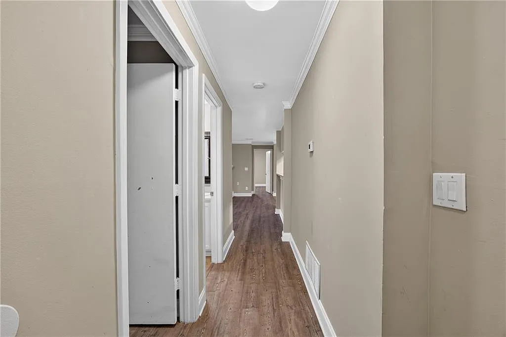 2 bed, 2.0 bath, 1300 sqft, $1,900 — Photo 4