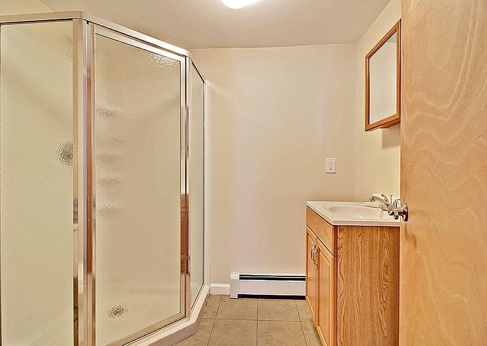 Full bathroom downstairs