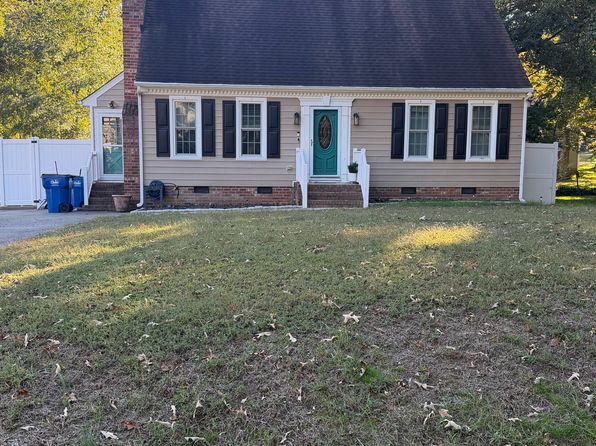 14809 Esther Ln