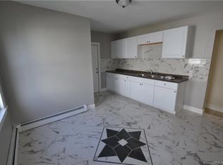 125 Wolcott St APT 2, Waterbury, CT 06705