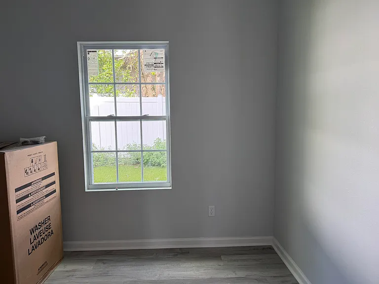 2111 Owens St #1 — Photo 12