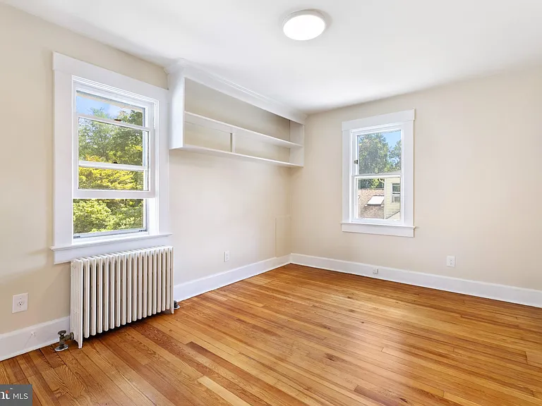 219 Washington Rd — Photo 18