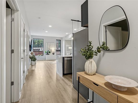 4th image of 2635 Penn Ave #314