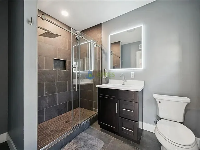 1308 Goettman St — Photo 20
