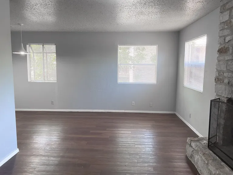 901 Taulbee Ln #D — Photo 6