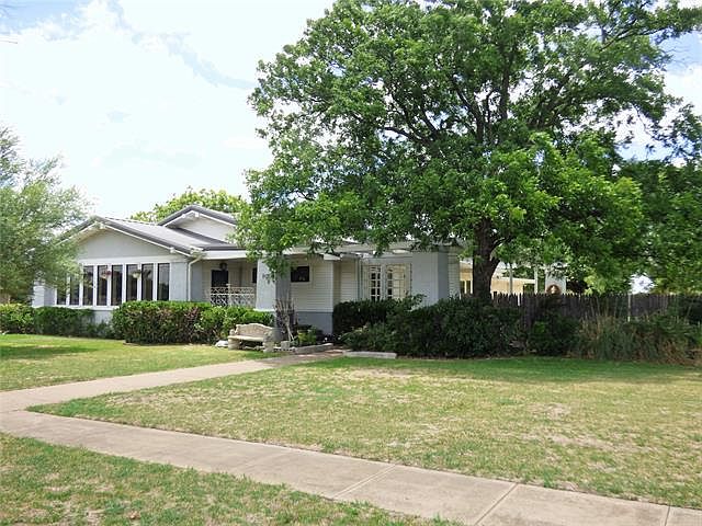 1st image of 903 S Daugherty Ave