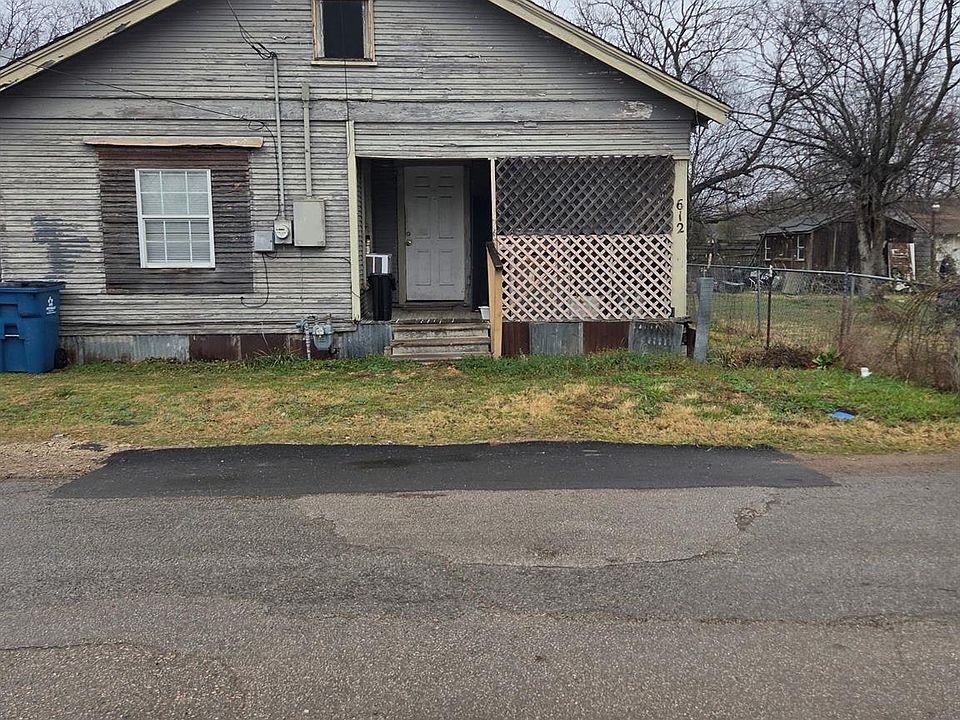 1st image of 612 W 16th Ave