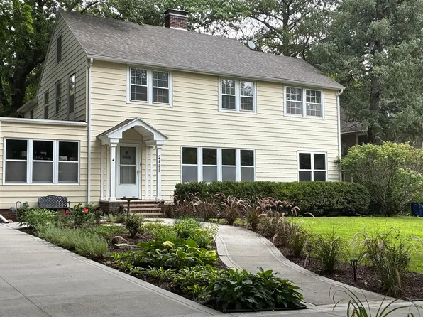 2111 Graeber St, Ames, IA 50014
