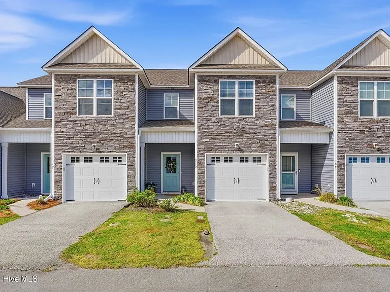 310 S Stingray Ln — Photo 4