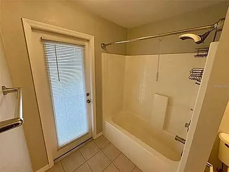 2399 Oracle Ln — Photo 12