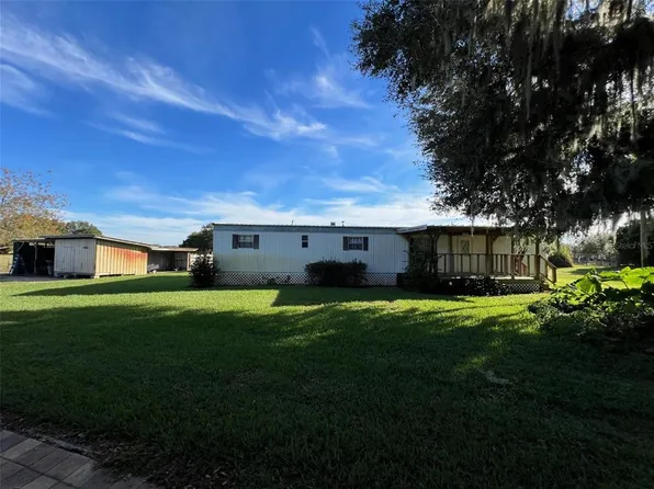 293 E Jefferson St, Center Hill, FL 33514