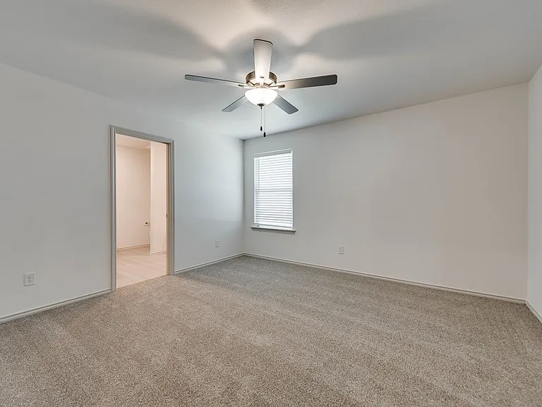 8212 E County Road 111 — Photo 17