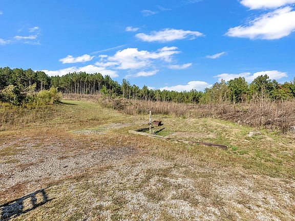 5th image of 320 Mountain View Rd