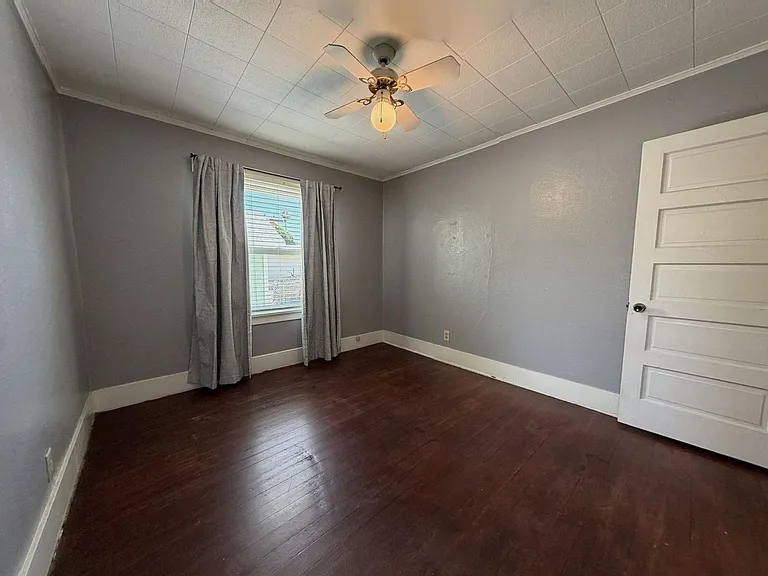 1320 E Colton Ave — Photo 11