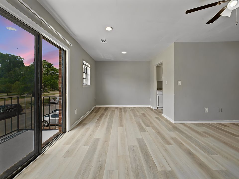 1st image of 1462 Gabriel Dr #74