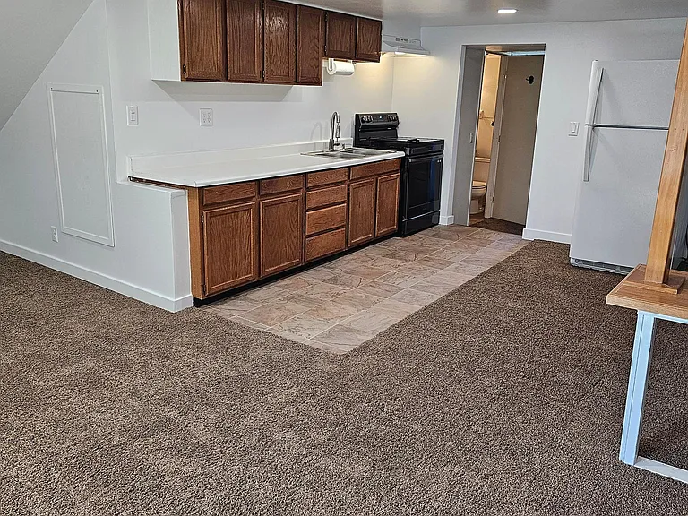 807 E 5th Ave #A — Photo 1