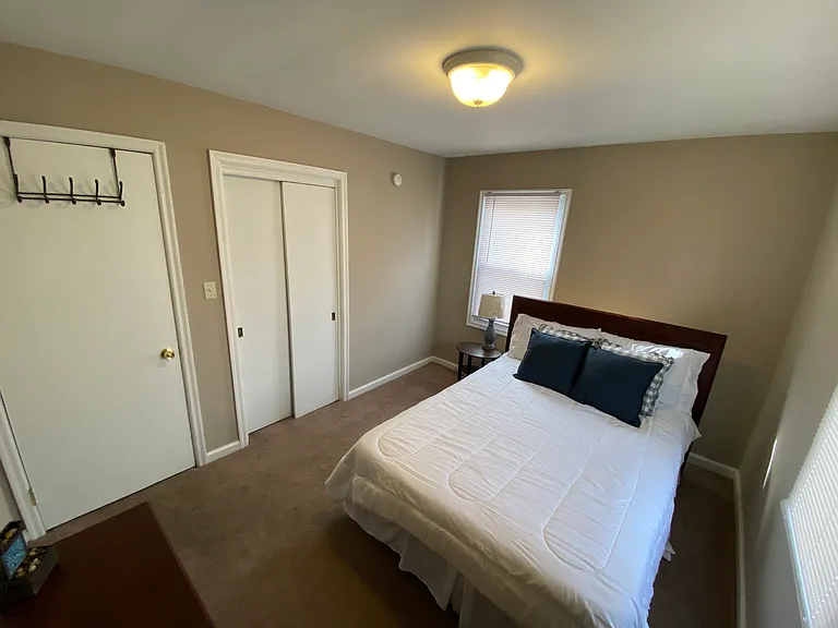 610 Woodfin Rd — Photo 7