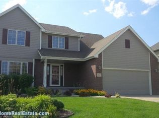 6214 S 96th St, Lincoln, NE 68526