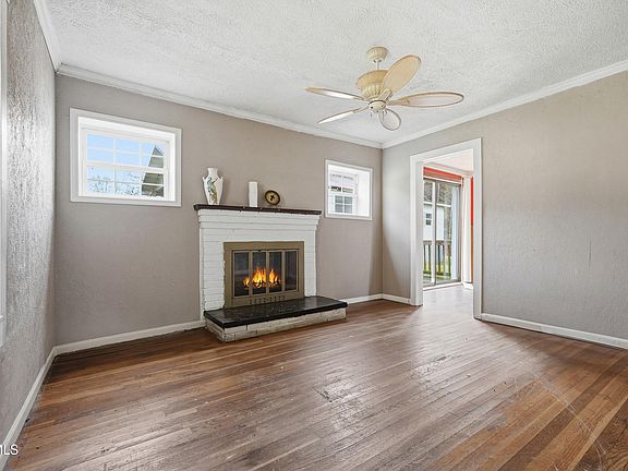 4th image of 154 Dante Rd