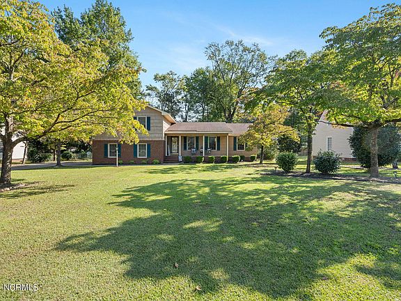 2nd image of 2711 Brookhaven Drive