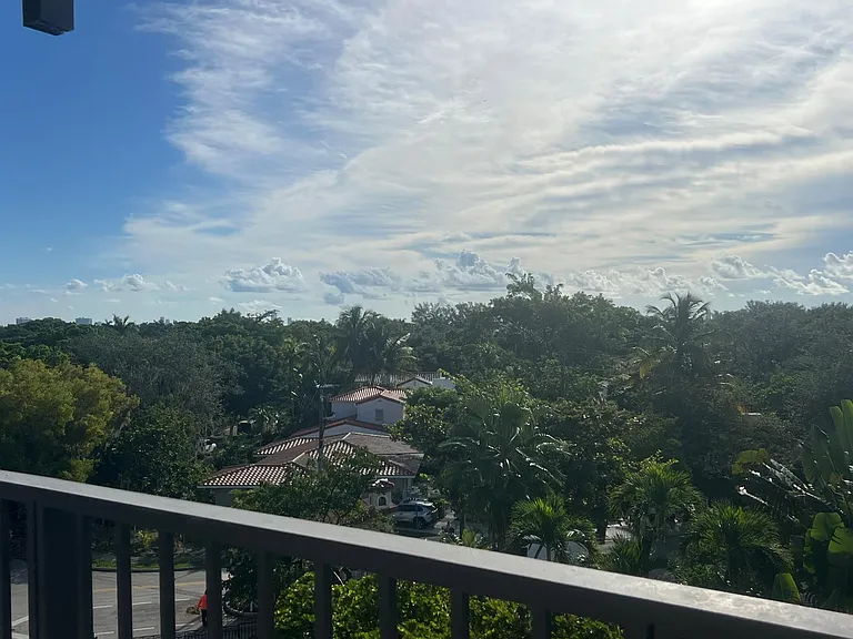 5781 Biscayne Blvd #503 — Photo 9