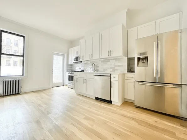 374 Bleecker Street image 10 of 10