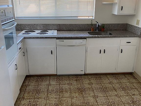 2nd image of 121 Kent Ave #27