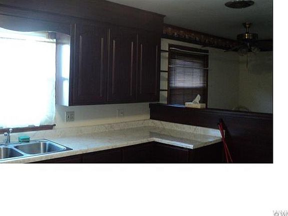 3rd image of 171 E Morris Ave