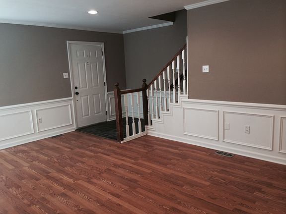 4th image of 654 Chimney Hill Cir N