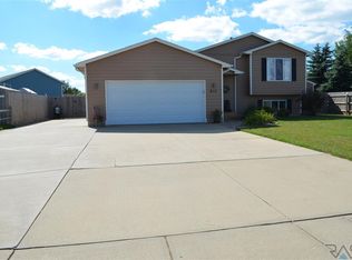 815 N Main Ave, Tea, SD 57064